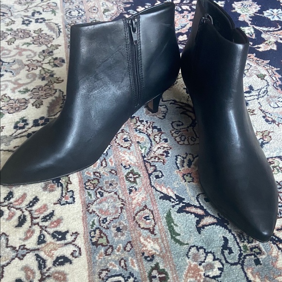 Clarks Linvale Sea Ankle boot Black Leather Kitten Heel size 8 - Picture 5 of 12